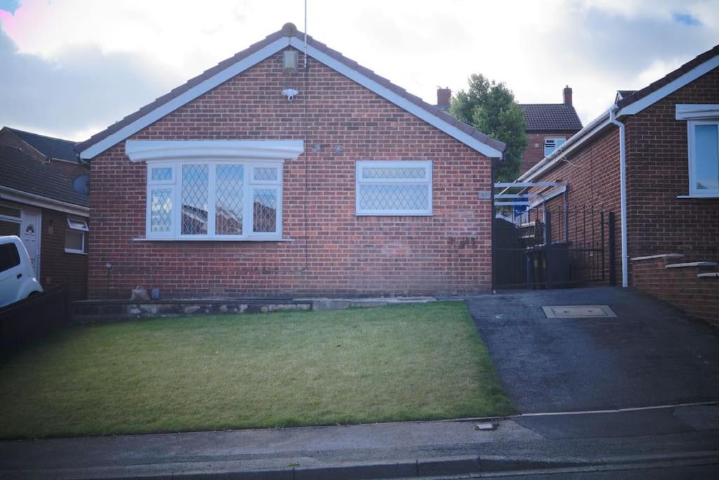 Luxurious Detached Bungalow Batley Luaran gambar