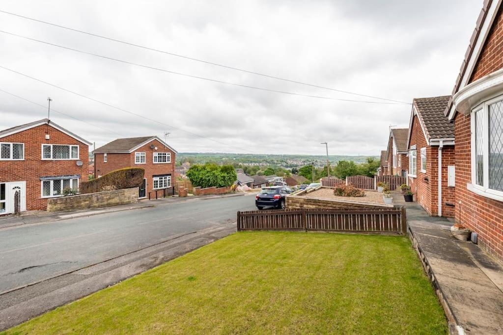 Luxurious Detached Bungalow Batley Luaran gambar