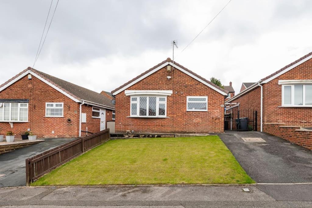 Luxurious Detached Bungalow Batley Luaran gambar